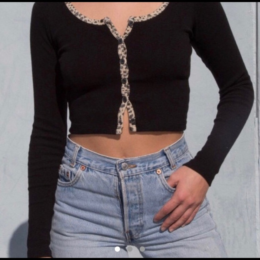 Brandy Melville Cheetah Zelly Longsleeve